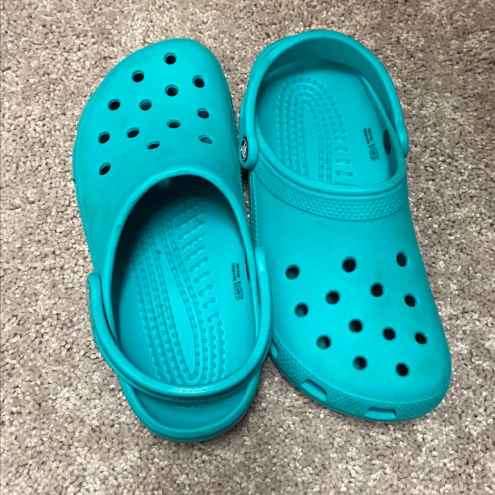 Teal crocs